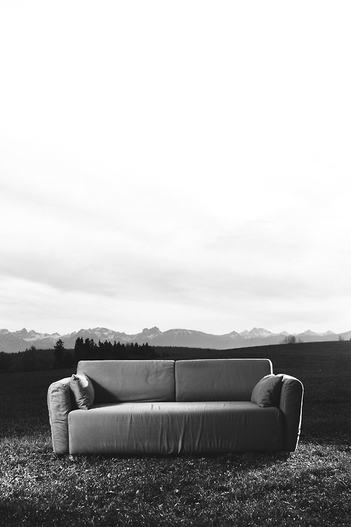 manuelnieberle. #white #black #manuel #nieberle #sofa #eos