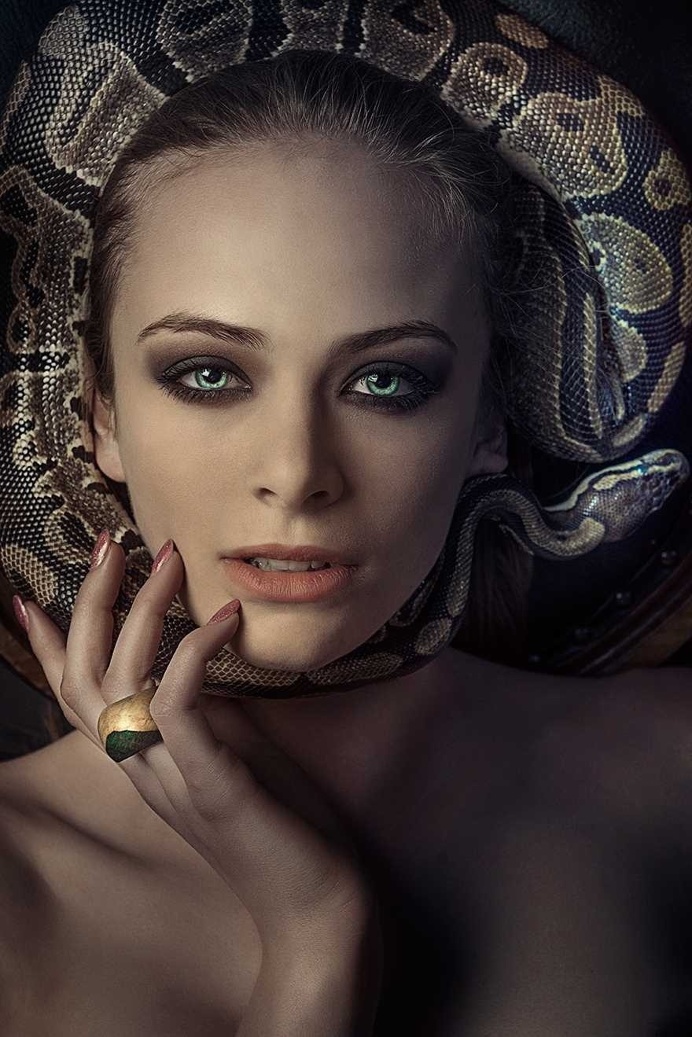 Conceptual and Fairy Tale Portrait Photography by Ivan Bliznetsov