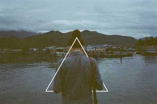 6653615237_2a9552f644_b.jpg 1,024×679 pixels #woman #portrait #triangle #photography #film #mountains