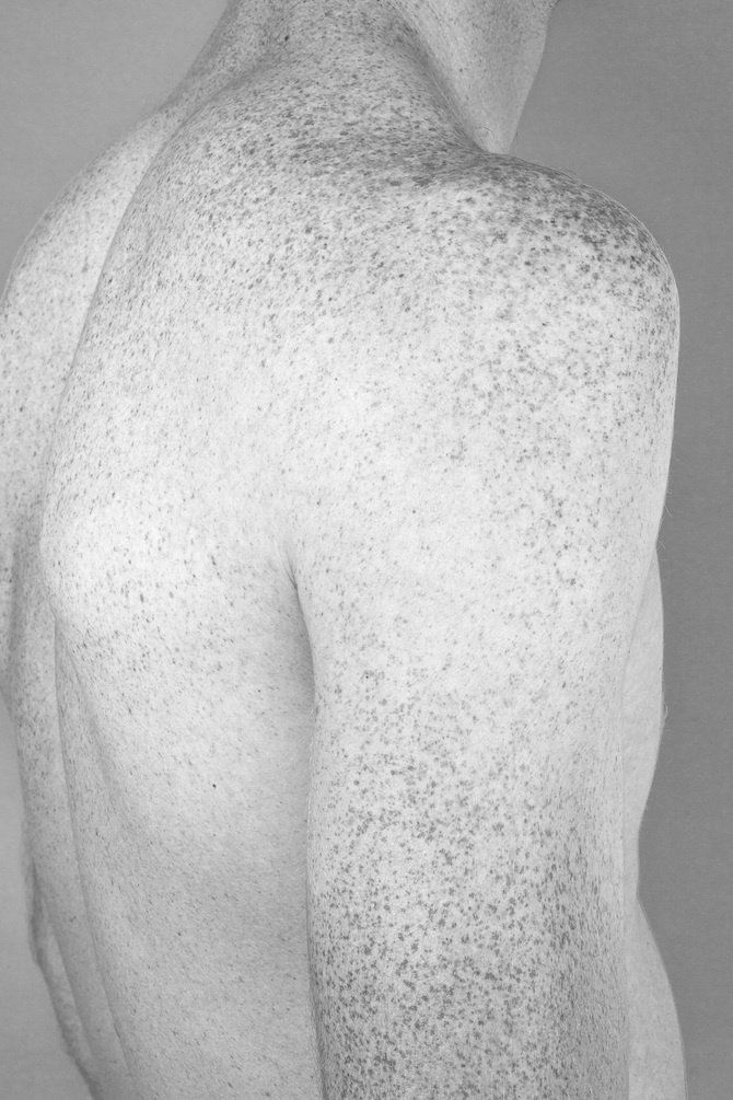 Michal Florence #male #photography #blackandwhite #back