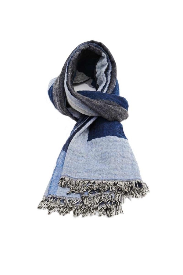 Totum Scarf Navy | Womens Xmas Gift Ideas #scarf