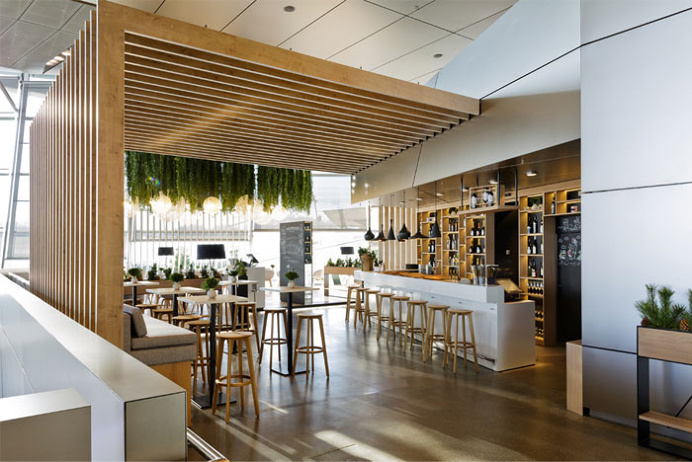 Restaurant Decor With Green Spirit