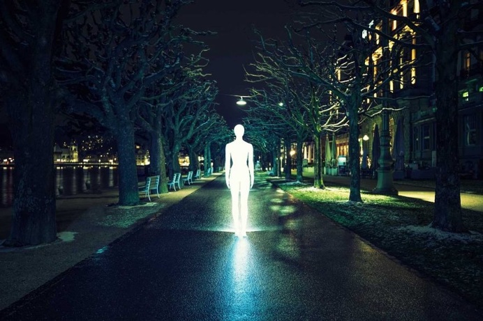 Homolux: Severin Ettlin Emulates the Mystery of Light