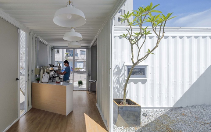 ARA Cafe by JR Architects