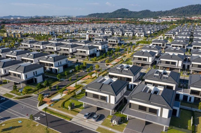 A Cluster of Bungalows: The Dremien Collection by ONG&ONG