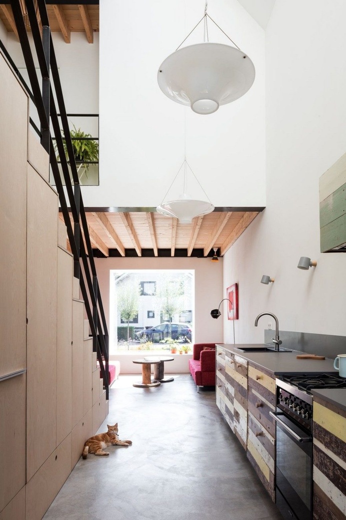 Old Brick House Replaced by a New Sustainable Timber House in Amsterdam 16