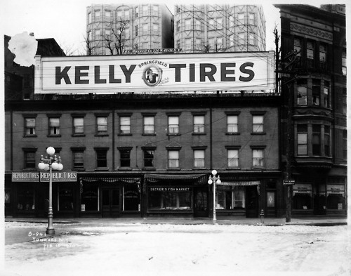 moleskine #white #black #advertising #photography #vintage #and #window #tires