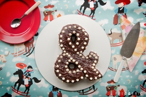 http://fredanderic.tumblr.com/ #ampersand #type #frederic #cake