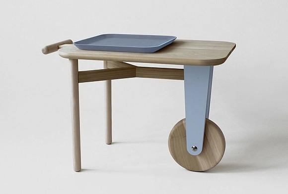 Quaint hybrid table and wheelbarrow by Italian designer Elena Salmistraro #design #furniture #table #wood #wheel