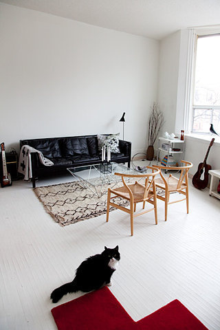 emmas designblogg design and style from a scandinavian perspective #white #cat #black #and
