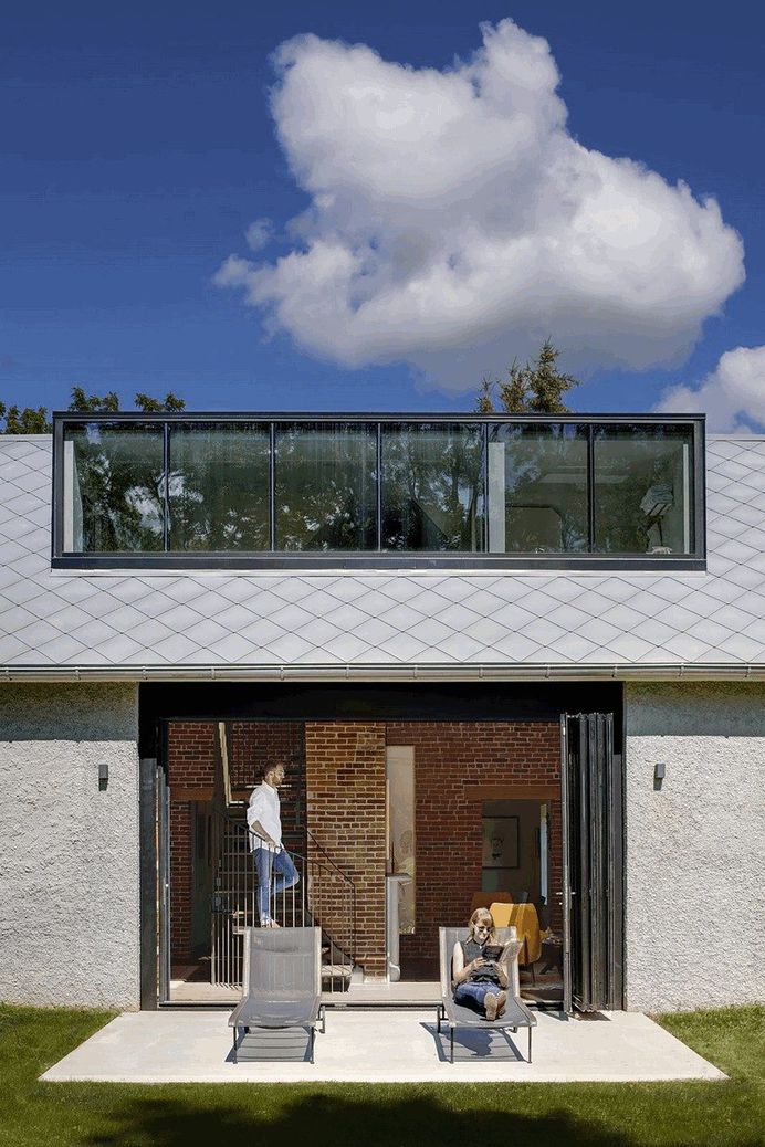 An 1850s Farmhouse Retreat in Iowa City Gets Inspiring Renovation 7